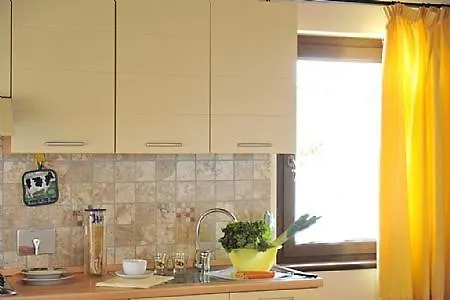 Sleeps 2 Pool Wifi Apartmán *