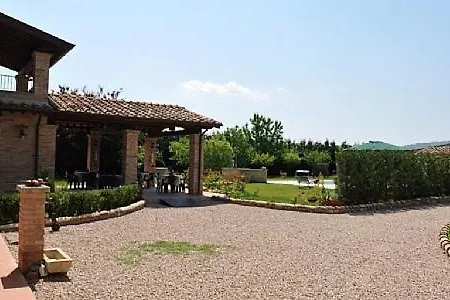 Sleeps 2 Pool Wifi * Citerna